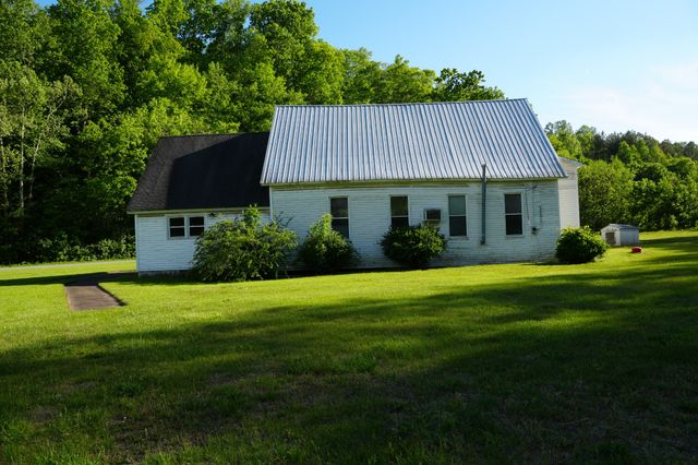 470 Pleasant Valley Rd, Ethridge, TN 38456