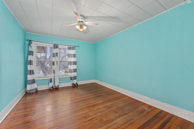 901 E 8th Ave, Winfield, KS 67156