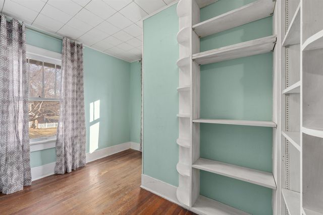 901 E 8th Ave, Winfield, KS 67156