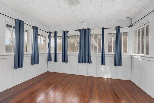 901 E 8th Ave, Winfield, KS 67156