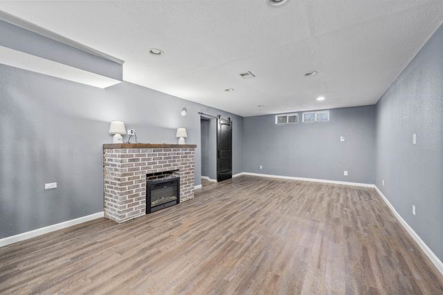 901 E 8th Ave, Winfield, KS 67156