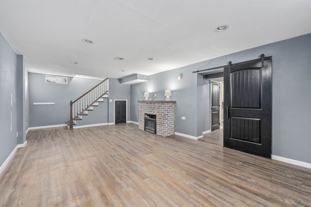 901 E 8th Ave, Winfield, KS 67156