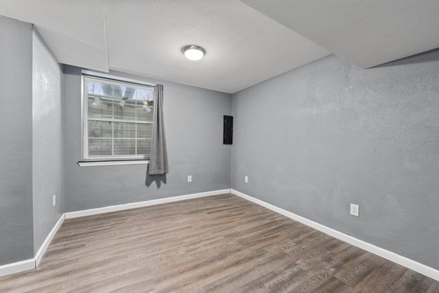 901 E 8th Ave, Winfield, KS 67156