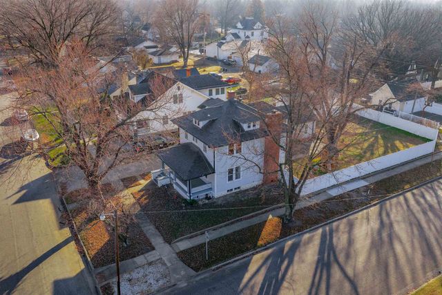 901 E 8th Ave, Winfield, KS 67156