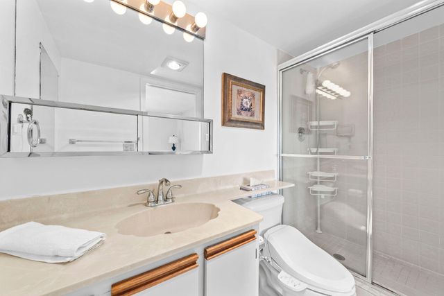 170 SE 5th Avenue Apt 505, Dania Beach, FL 33004