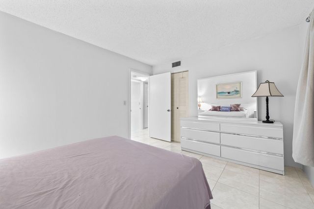 170 SE 5th Avenue Apt 505, Dania Beach, FL 33004