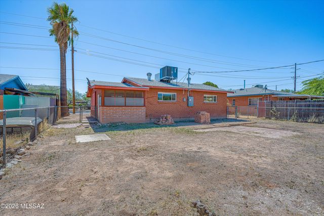 2451 N Richey Boulevard, Tucson, AZ 85716