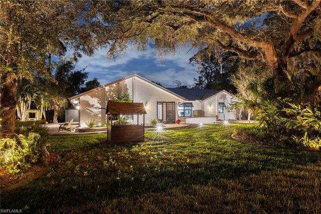 15630 Roberts LN, Fort Myers, FL 33908