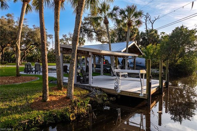 15630 Roberts LN, Fort Myers, FL 33908