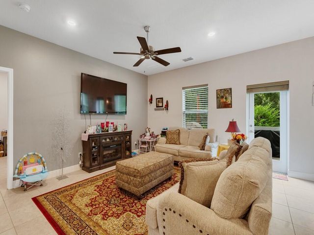 710 NE Turtleback Trail, Port St. Lucie, Port St Lucie, FL 34983
