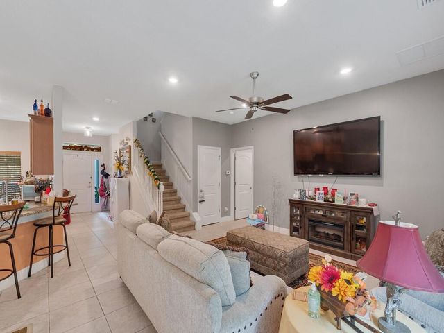 710 NE Turtleback Trail, Port St. Lucie, Port St Lucie, FL 34983
