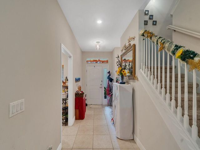 710 NE Turtleback Trail, Port St. Lucie, Port St Lucie, FL 34983