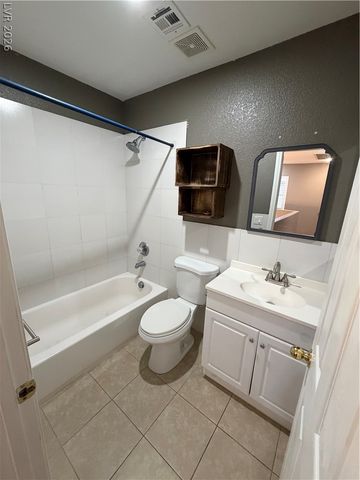8304 Strawberry Spring Street, Las Vegas, NV 89143