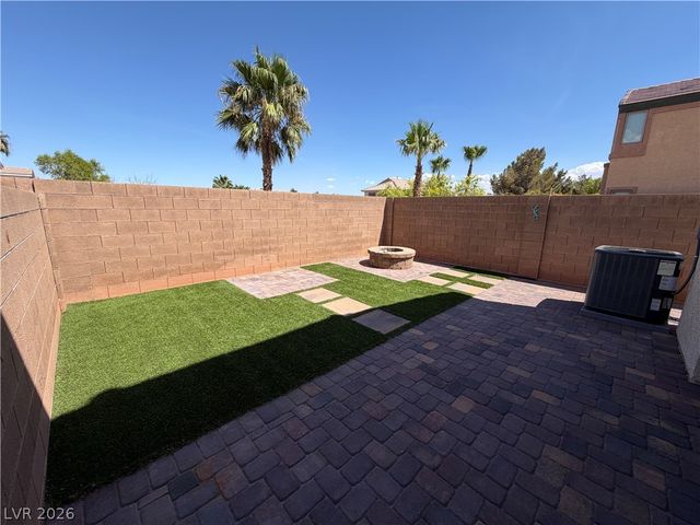 8304 Strawberry Spring Street, Las Vegas, NV 89143