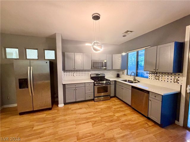 8304 Strawberry Spring Street, Las Vegas, NV 89143