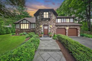 16 Mon Tar Drive, Monroe, CT 06468