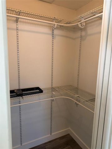 1077 NE 34th Street 3, Oakland Park, FL 33334