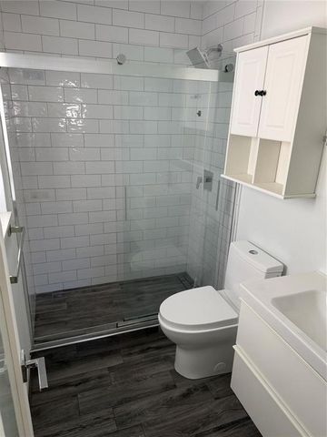 1077 NE 34th Street 3, Oakland Park, FL 33334