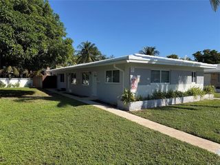 1077 NE 34th Street 3, Oakland Park, FL 33334