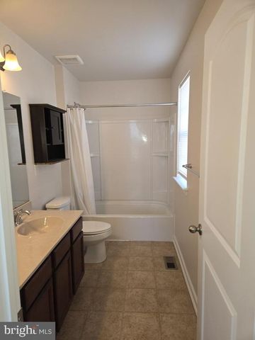 303 ELLIS CT, Newark, DE 19711