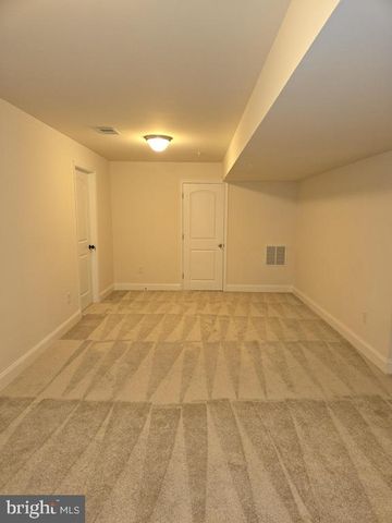 303 ELLIS CT, Newark, DE 19711