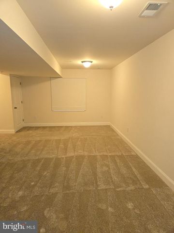303 ELLIS CT, Newark, DE 19711