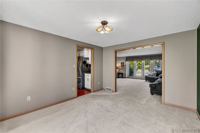 5665 Green Meadow Court, Hamburg, NY 14075