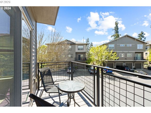 600 Ne NEWSTEAD Ln, Hillsboro, OR 97006