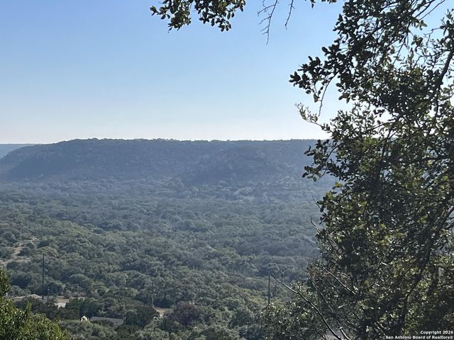 820 Hill Top, Canyon Lake, TX 78133