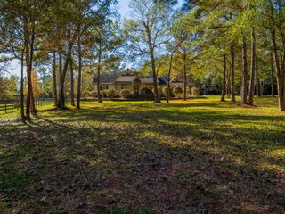 26173-2 Crown Ranch Boulevard, Montgomery, TX 77316