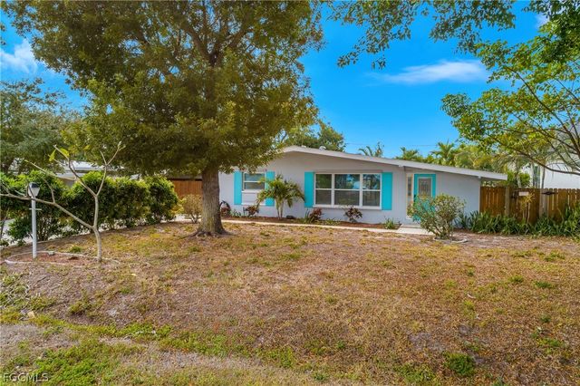 174 2nd ST, Bonita Springs, FL 34134