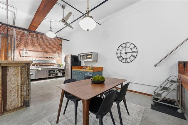 918 E 5th Street 8, Kansas City, MO 64106