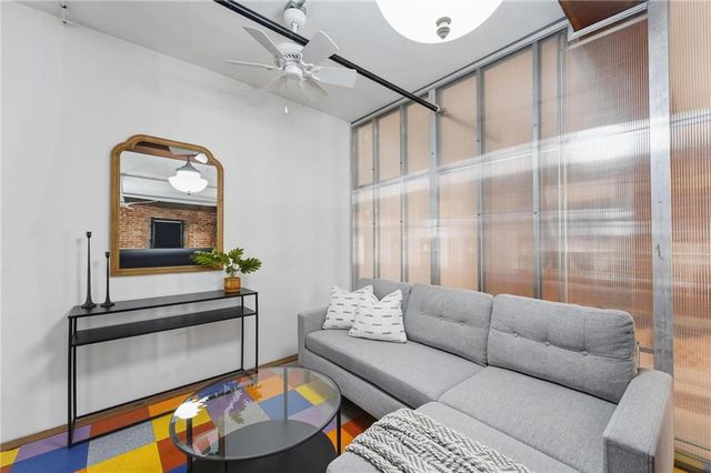 918 E 5th Street 8, Kansas City, MO 64106
