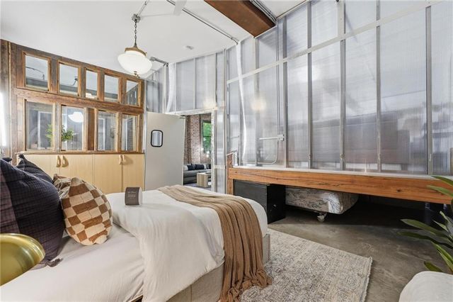 918 E 5th Street 8, Kansas City, MO 64106