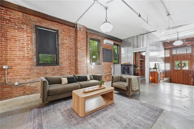 918 E 5th Street 8, Kansas City, MO 64106