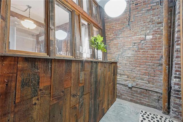 918 E 5th Street 8, Kansas City, MO 64106