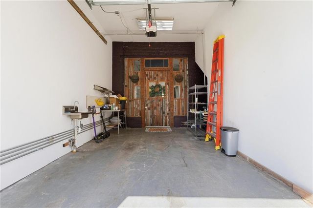 918 E 5th Street 8, Kansas City, MO 64106