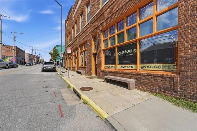 918 E 5th Street 8, Kansas City, MO 64106