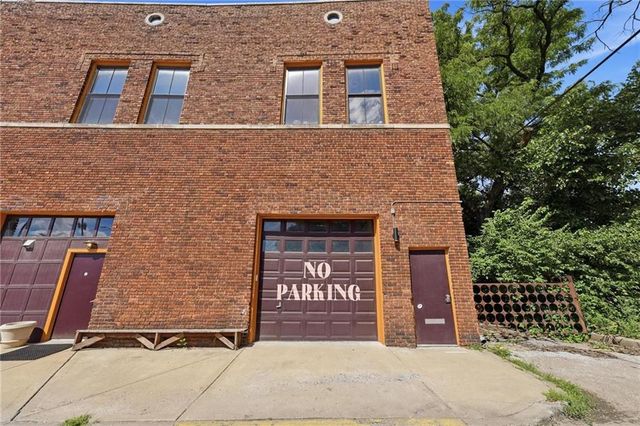 918 E 5th Street 8, Kansas City, MO 64106