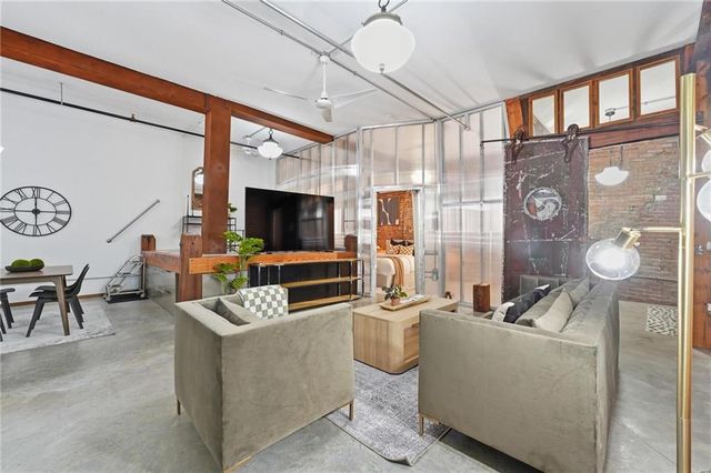 918 E 5th Street 8, Kansas City, MO 64106