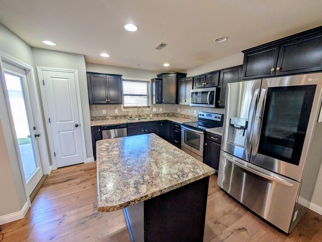 5041 LOYALIST LN, Ashland, MO 65010