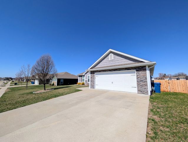 5041 LOYALIST LN, Ashland, MO 65010
