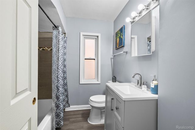 18239 Saint Marys Street, Detroit, MI 48235