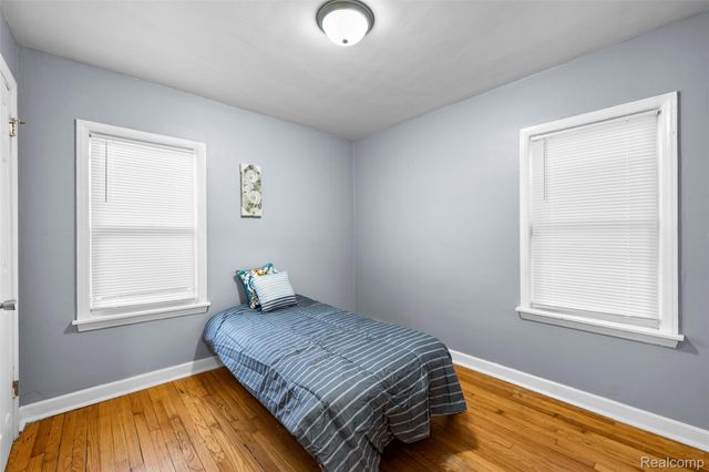 18239 Saint Marys Street, Detroit, MI 48235