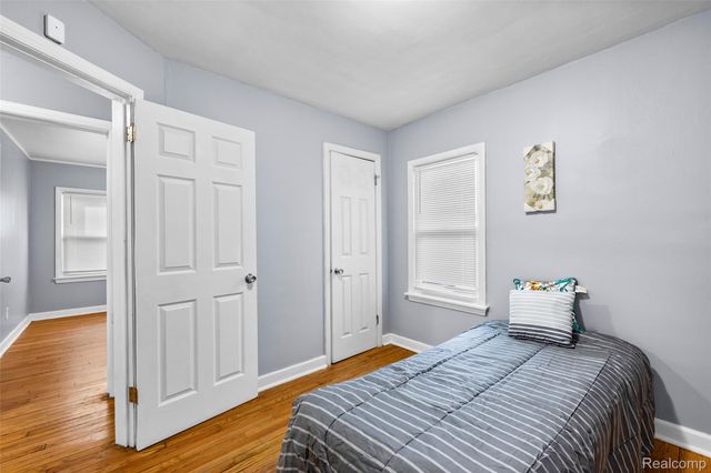 18239 Saint Marys Street, Detroit, MI 48235