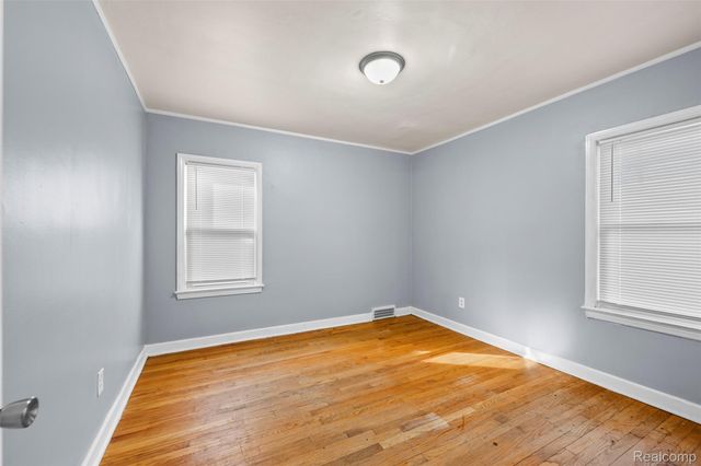 18239 Saint Marys Street, Detroit, MI 48235