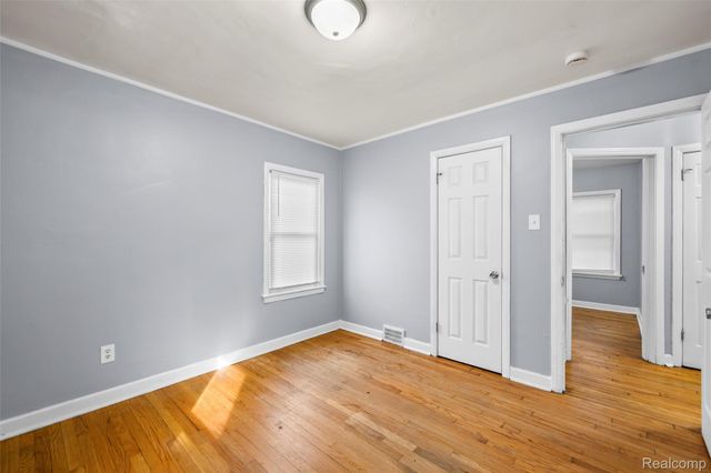 18239 Saint Marys Street, Detroit, MI 48235