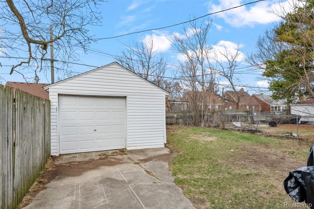 18239 Saint Marys Street, Detroit, MI 48235