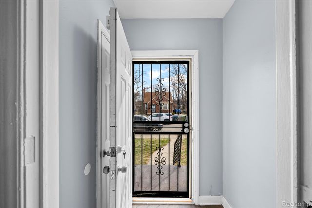 18239 Saint Marys Street, Detroit, MI 48235