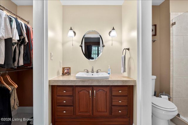 4003 Harrods Landing Dr, Prospect, KY 40059